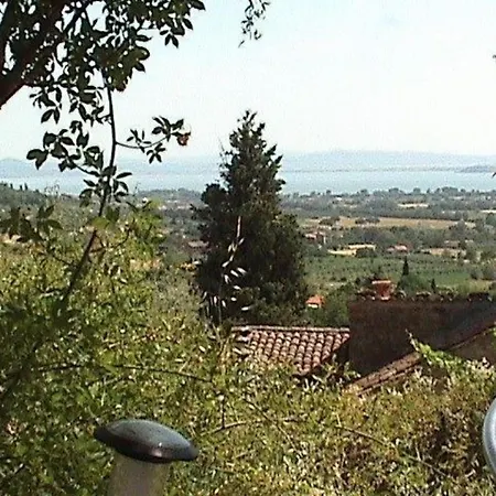 Idylle Auf Dem Huegel Ueber Dem Trasimeno Casa vacanze *
